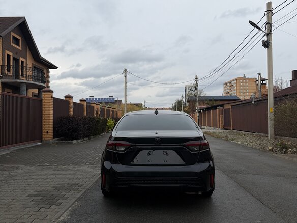 2022 Toyota Levin XII (E210) Рестайлинг, чёрный, 1600000 рублей - вид 2