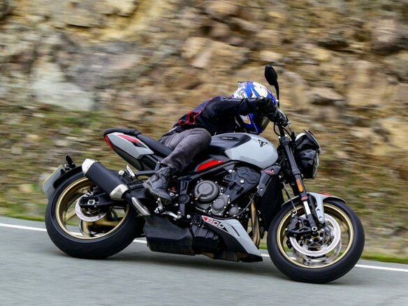 2026 Triumph Trident 800, серебристый, 1600000 рублей - вид 1