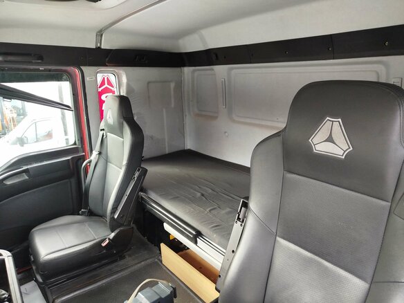 2023 Sinotruk Sitrak C7H, красный, 5110950 рублей - вид 10