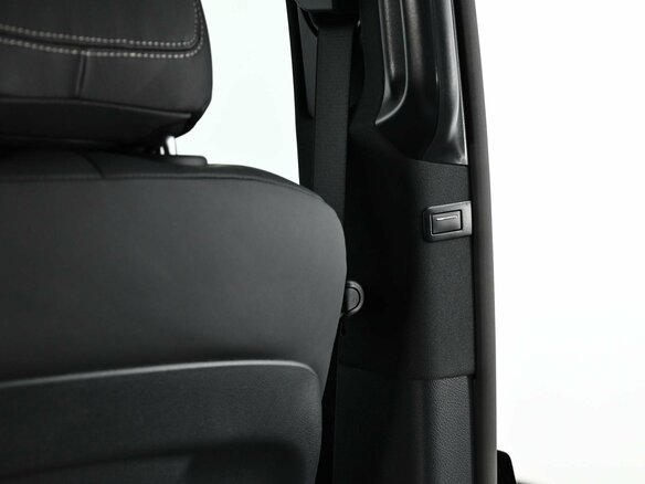 2026 Mercedes-Benz V-Класс Extra Long 300 d экстра длинный III (W447) Рестайлинг 2, чёрный, 12600000 рублей - вид 9