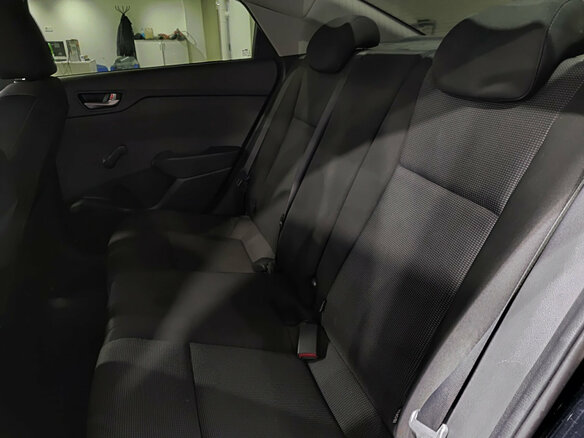 2018 Hyundai Solaris II, чёрный, 1249000 рублей - вид 11