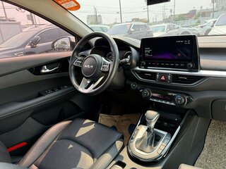 2021 Kia K3 II, белый, 2500000 рублей, вид 4