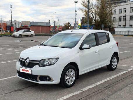 2017 Renault Sandero II, белый, 820000 рублей, вид 2