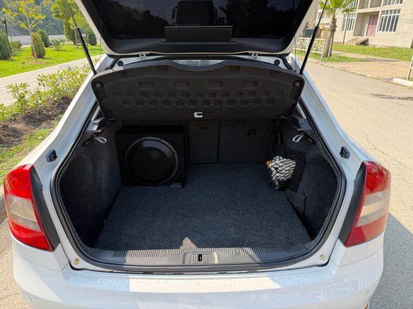 2012 Skoda Octavia II (A5) Рестайлинг, белый, 1390000 рублей - вид 12