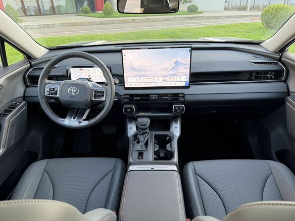 2026 Toyota RAV4 VI (XA60), зелёный, 4275000 рублей - вид 28