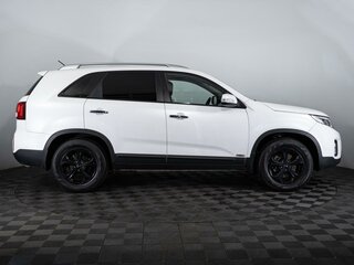 2018 Kia Sorento II Рестайлинг, белый, 2240000 рублей, вид 5