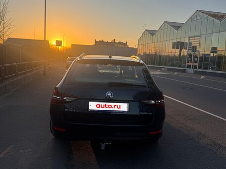 2017 Skoda Superb III, синий, 2300000 рублей, вид 4