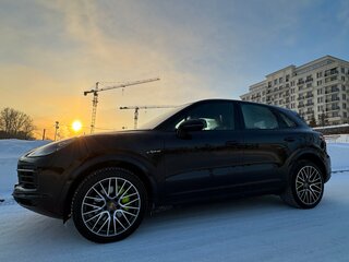 2021 Porsche Cayenne E-Hybrid III, чёрный, 10500000 рублей, вид 4