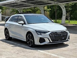 2023 Audi A3 Sportback 35 TFSI IV (8Y), белый, 1610000 рублей, вид 3