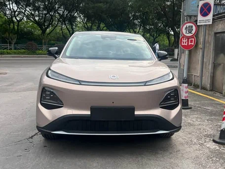 2026 Changan Qiyuan Q05 40.3 kWh II, бежевый, 1797000 рублей, вид 3
