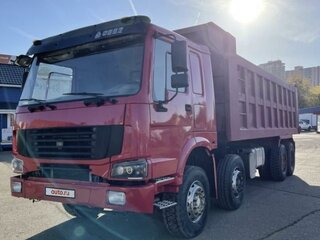 2007 Sinotruk Howo ZZ3327, красный, 2200000 рублей, вид 5