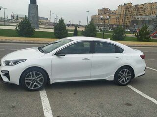 2020 Kia Cerato IV, белый, 2700000 рублей, вид 3