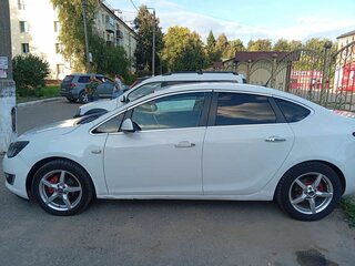 2013 Opel Astra J Рестайлинг, белый, 600000 рублей, вид 5