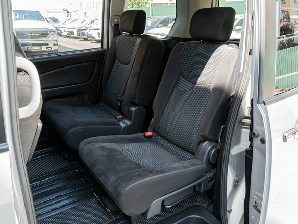 2015 Nissan Serena IV (C26), серый - вид 7