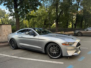 2022 Ford Mustang VI Рестайлинг, серый, 3550000 рублей, вид 4