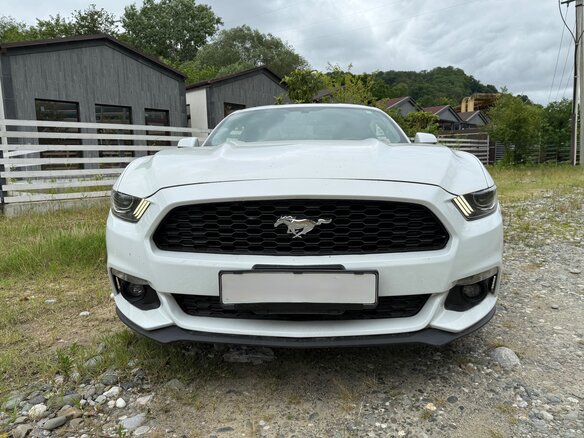 2017 Ford Mustang VI, белый, 1490000 рублей