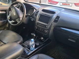 2014 Kia Sorento II Рестайлинг, белый, 1050000 рублей, вид 4