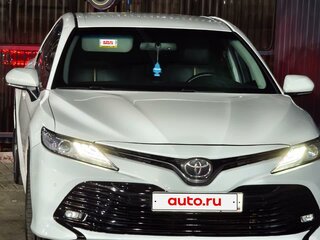 2018 Toyota Camry VIII (XV70), белый, 1690000 рублей, вид 2