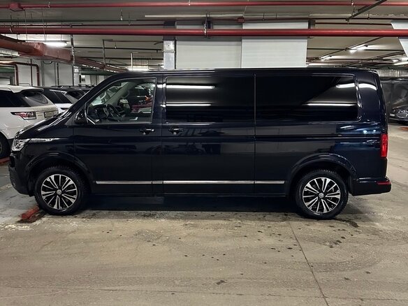 2020 Volkswagen Multivan Long T6 Рестайлинг, чёрный, 7190000 рублей - вид 3