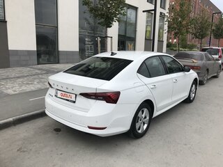 2021 Skoda Octavia IV (A8), белый, 2050000 рублей, вид 4