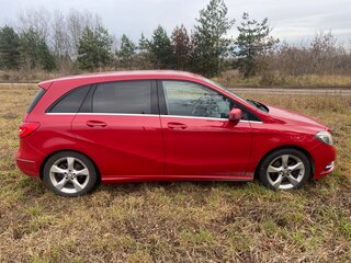 2013 Mercedes-Benz B-Класс 200 II (W246), красный, 999999 рублей, вид 5