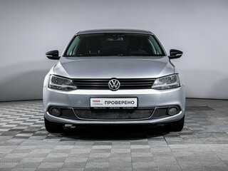 2013 Volkswagen Jetta VI, серебристый, 868418 рублей, вид 2