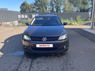2013 Volkswagen Jetta VI, коричневый, 850000 рублей, вид 1