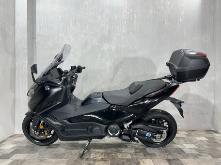 2023 Yamaha TMAX, чёрный, 1295000 рублей, вид 2