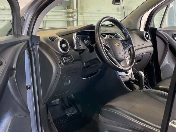 2014 Chevrolet Tracker III, серый, 1300000 рублей - вид 5