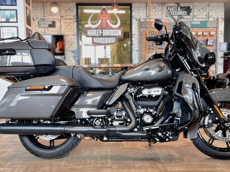 2023 Harley-Davidson Ultra Limited, синий, 3950000 рублей, вид 3