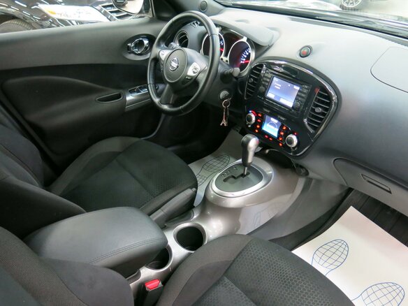 2011 Nissan Juke I, чёрный - вид 4