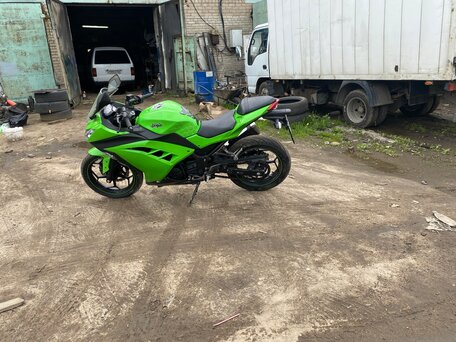 2015 Kawasaki Ninja 300, зелёный, 405000 рублей, вид 5