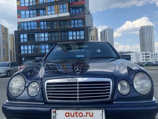 1998 Mercedes-Benz E-Класс 200 II (W210, S210), синий, 435000 рублей, вид 4