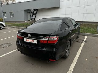 2016 Toyota Camry VII (XV50) Рестайлинг, чёрный, 1700000 рублей, вид 2