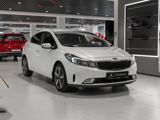2018 Kia Cerato III Рестайлинг (Classic), белый, 1195000 рублей, вид 2
