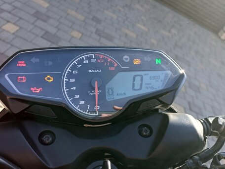 2024 Bajaj Pulsar N250, чёрный, 290000 рублей, вид 5
