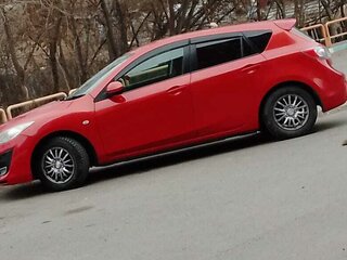 2009 Mazda Axela II, красный, 1100000 рублей, вид 3