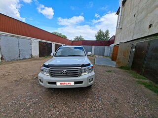 2015 Toyota Land Cruiser 200 Series Рестайлинг 1, белый, 5250000 рублей, вид 1