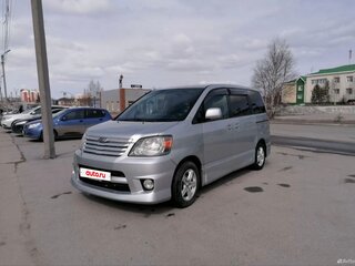 2001 Toyota Noah I (R60), серый, 850000 рублей, вид 1