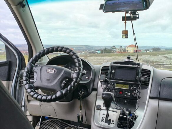 2008 Kia Carnival Grand II, серый, 1000000 рублей - вид 1