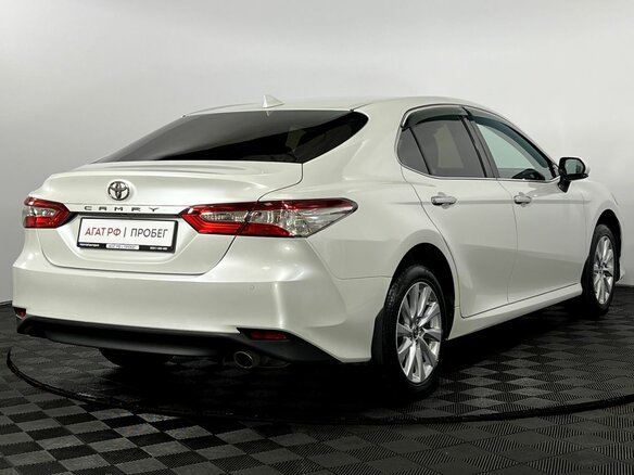 2019 Toyota Camry VIII (XV70), белый, 2360000 рублей - вид 5