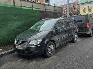 2009 Volkswagen Touran I Рестайлинг, чёрный, 860000 рублей, вид 1