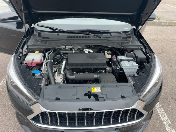 2023 JAC J7 I, чёрный - вид 9