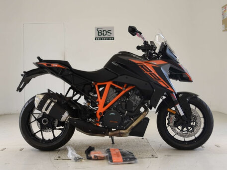 2021 KTM 1290 Super Duke GT, чёрный, 1500000 рублей, вид 1