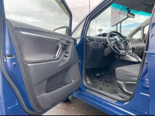 2013 Toyota Verso I Рестайлинг, синий, 1550000 рублей, вид 2
