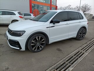 2020 Volkswagen Tiguan II, белый, 3490000 рублей, вид 4