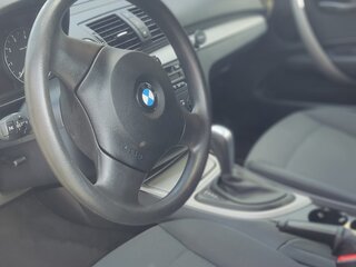 2011 BMW 1 серии 116i I (E81/E82/E87/E88) Рестайлинг, чёрный, 1000000 рублей, вид 5