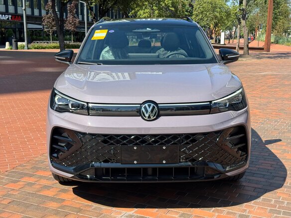 2026 Volkswagen Tiguan L Pro III (China Market), серый, 4249000 рублей - вид 1