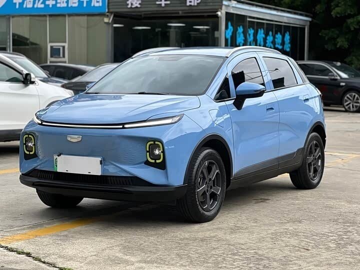 Открыть фотографии: Geely Geometry E