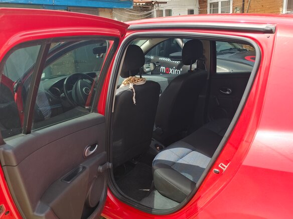 2009 Renault Clio III, красный, 620000 рублей - вид 22
